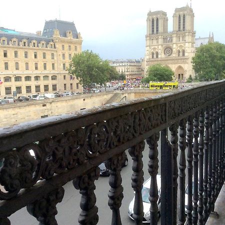 Two Bedroom Luxury Apartment - Balcony With View Of Notre Dame Paris Extérieur photo