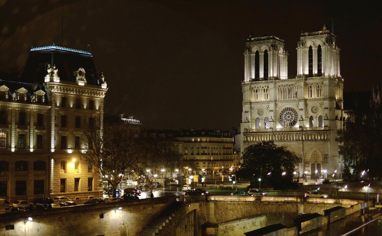 Two Bedroom Luxury Apartment - Balcony With View Of Notre Dame Paris Extérieur photo