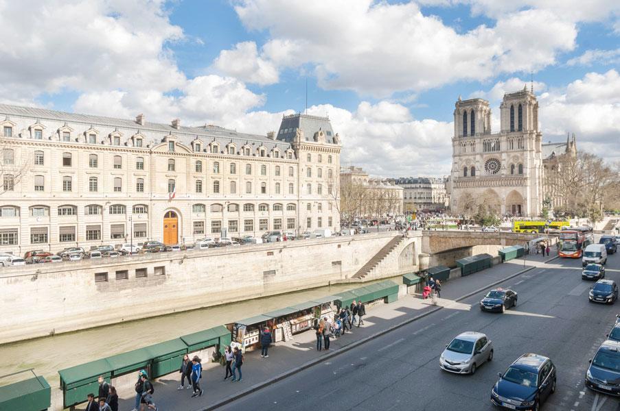 Two Bedroom Luxury Apartment - Balcony With View Of Notre Dame Paris Extérieur photo